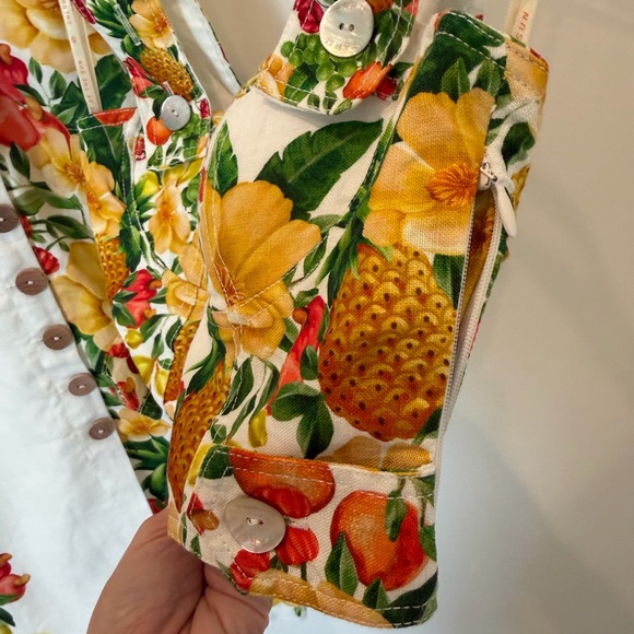 FARM Rio Off-White Picnic Flowers Premium Linen Crop Top and skirt Size M - Picture 6 of 10